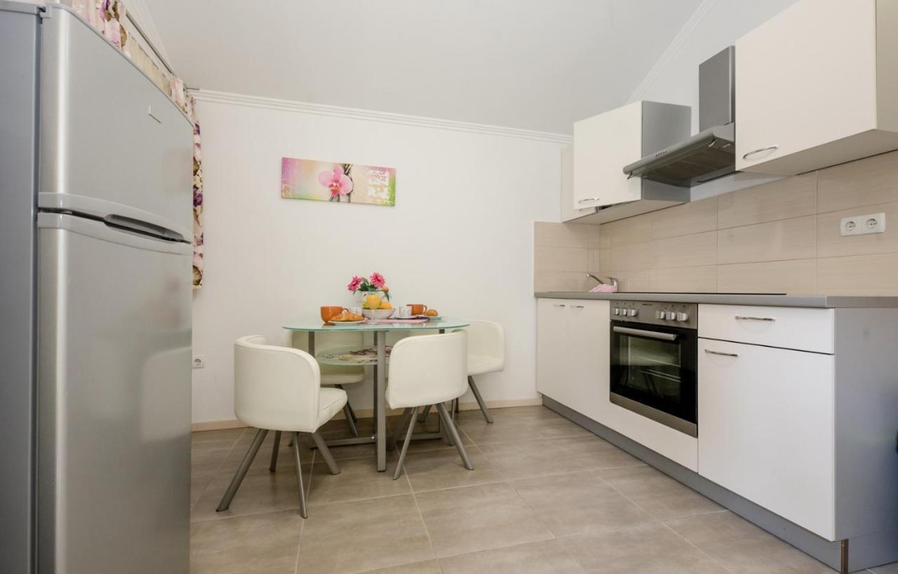 ראב Apartments Vladimir 2835 מראה חיצוני תמונה